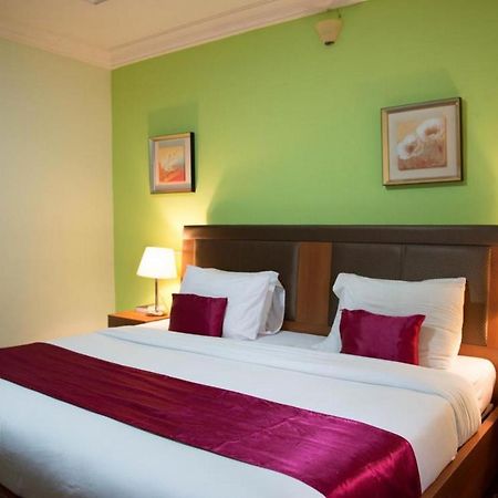 Room In Lodge - Grand Ibro Hotel Abuja Jabi Екстериор снимка